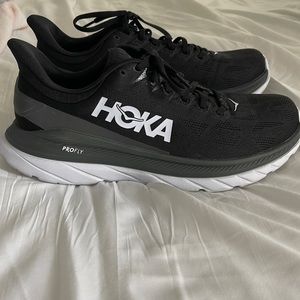 Hoka One One Mach 4 running shoes